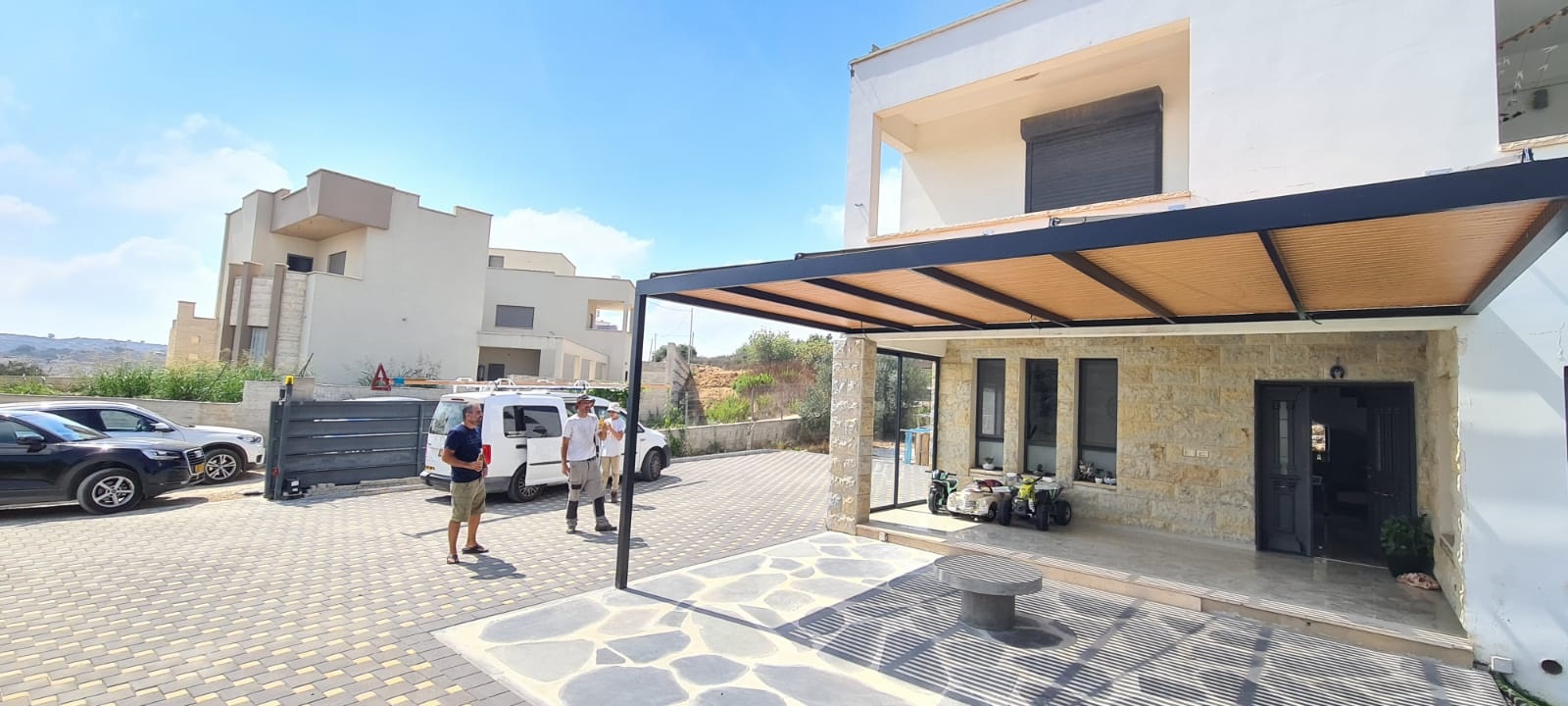 Read more about the article Aluminum Pergolas